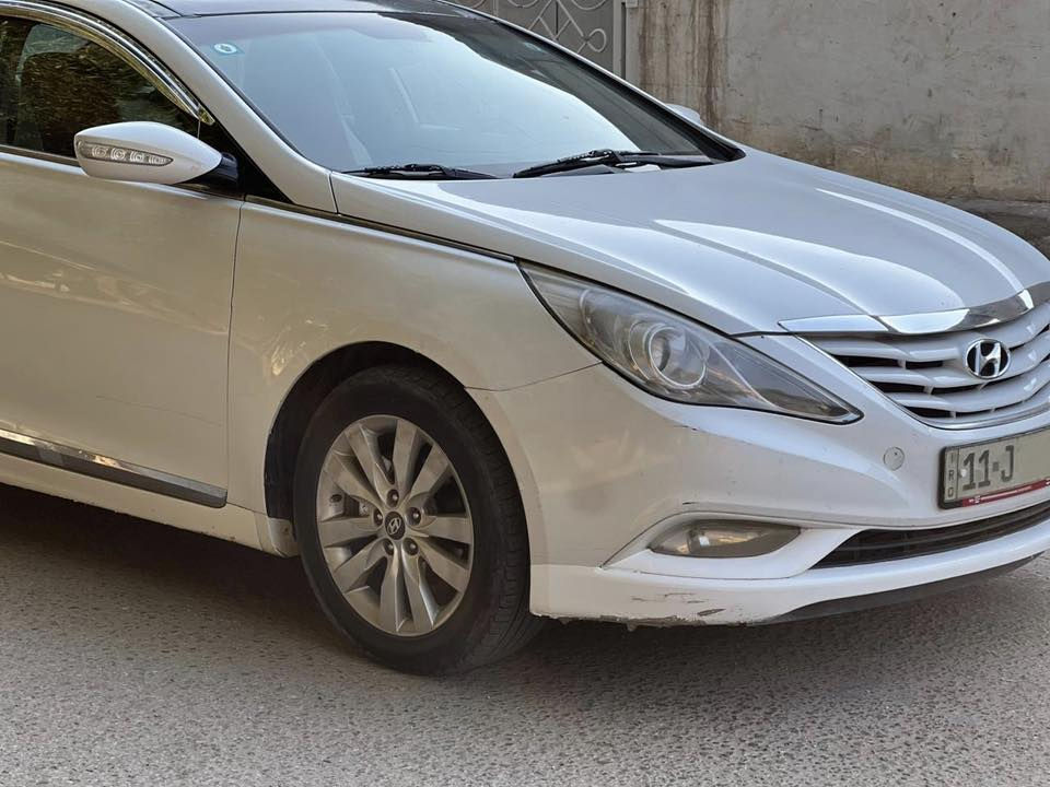 سوناتا موديل 2011  خليجي كفاله عامه فول ماعده شخوط بسيطه مواصفات بنوراما مري شفط حساسات كامره شاشه 
 غرفه بيجي جلد مقاعد كهرباء تحكم ستيرن  منصوره زنون والى أخره من المواصفات  تخم تاير باتري جديد السياره ما عايزه رقم بغداد بسمي السعر 135 وبيه مجال مكاني /نجف/كوفه/حي كنده/
رقمي٠٧٨٠ ٩٠٧ ٠٧٤٠‬/مكلف بل نشر
