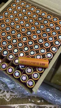 بطاريات ليثيوم فوسفات الحديد • ١٥ أمبير • ٢٠٠٠ ملي أمبير ١٠ سي