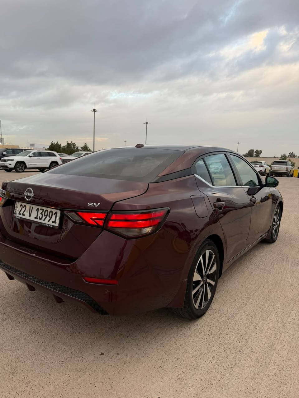 السلام عليكم 
للبيع سنترا موديل 2024 
فئة SV Plus 
السيارة فول مواصفات 
بصمه و تشغيل عن بعد 
سلايت روف
رادار 360 درجه 
تحديد مسار و سياقة ذاتيه 
4 كاميرات 
مقاعد كهربائية 
مقاعد امامية تدفئة 
إستيرين تدفئة 
صور حادثها موجوده ضمن السيارة 
فقط جاملغ صبغ و شويه من البنيد 
بدون دواخل بدون ايرباك 
السيارة حالية ماشيه 41 الف ميل 
باسمي تريد وكاله او تحويل 
مكان السيارة بغداد دوره او منصور 
السعر 157 وبيها مجال بسيط 
للاستفسار اتصال او واتساب 

‭***********‬
