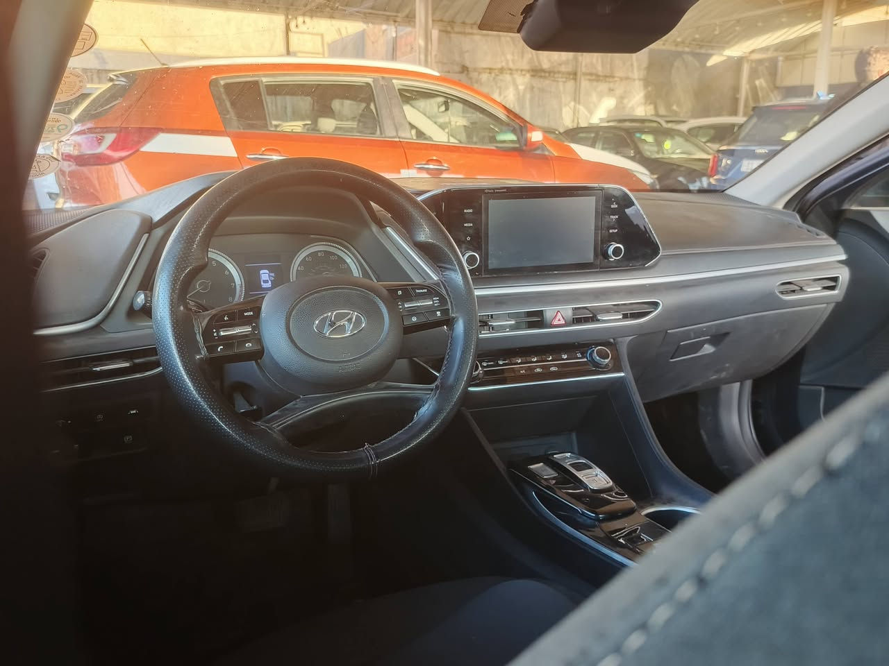 سوناته 2021 السعر (130)😉
 شاشه جبيره 
كير دكم 
 5 انضمه قياده 
بجم رياضي 
مكينه 2500
حداديه جديده 
رقم اربيل 
رادار امامي 
كامره خلفيه 360
تحديد مسار 
مثبت سرعه 
سياره نضافه  1⃣0⃣0⃣
الضرر قماره بسيط وتعمير عمان 
وكاله ب اسمي 
***********
