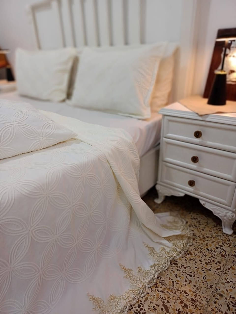 فرشة عرس متكونة من 8قطع  القماش درجة اولى عملية جدا #اعراس#


**إذا كنت صاحب هذا الإعلان وتريد حذفه لأي سبب، رجاءا أرسل رسالة إلى الدعم الفني**