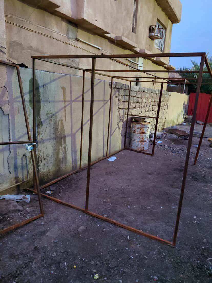 سلام عليكم
قفص طول ثلاث امتار وستين عرض مترين وعشرين ارتفاع مترين وخمسه ويا جادر وعازل رطوبه للاستفسار على هذا الرقم *********** السعر 150 وبي مجال
