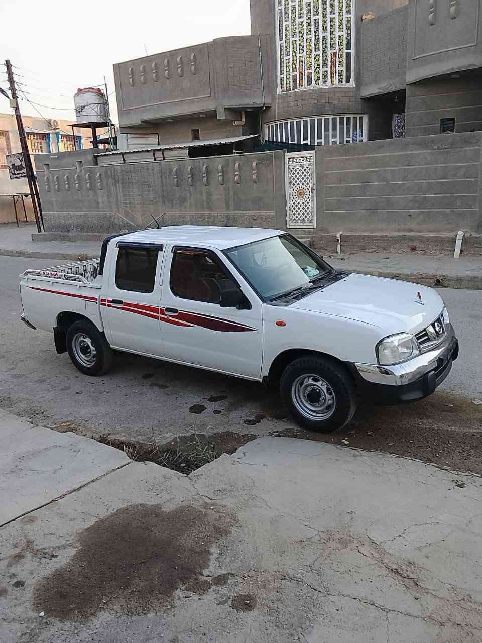 السلام عليكم
نيسان شبوط 2008 مزاد وزاره الداخليه محرك و كير وأكسن جدد  الحداديه خير من الله تايرات نظيفه السيارة مصبوغة عام بدون ضربه مكفوله المكان ذي قار قضاء الرفاعي 
الإستفسار ***********
