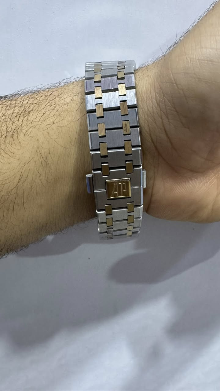 ساعه من ماركه APمكينه اوتماتيك بدون بطاريه وزن ثقيل طلاء ثابت مطعمه السعر 110


**إذا كنت صاحب هذا الإعلان وتريد حذفه لأي سبب، رجاءا أرسل رسالة إلى الدعم الفني**