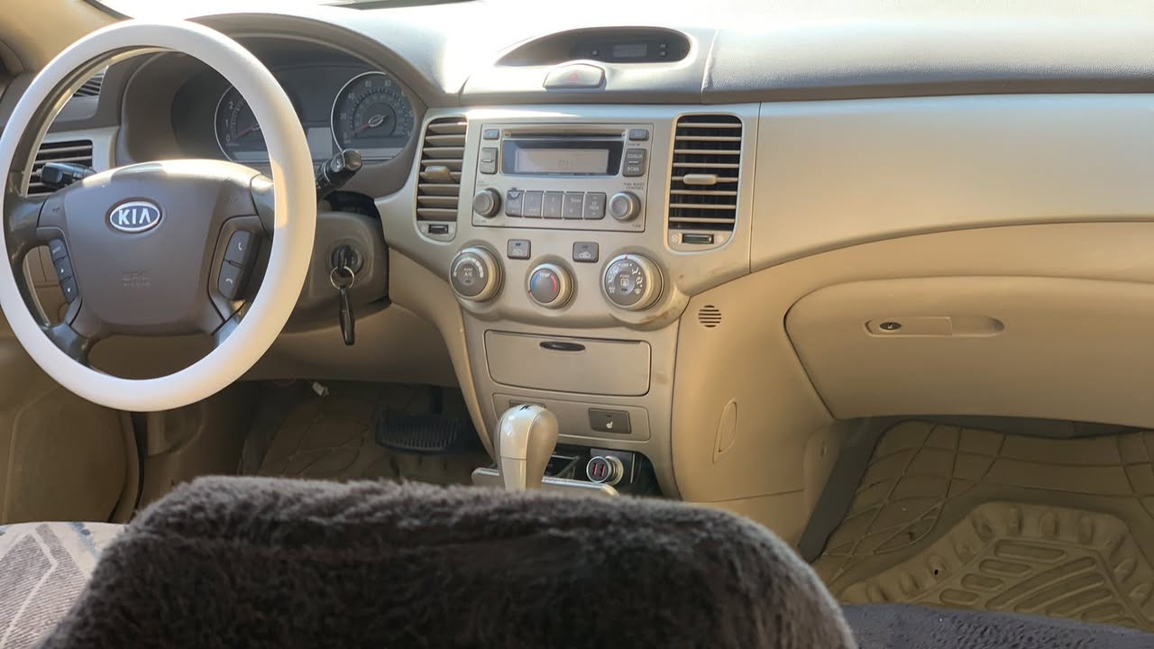 سلام عليكم اوبتيما 8  امريكي ضربه جاملغ خلفي  مصفره هيئه وغرامات. مكينه كير حداديه جدد سياره ماناقصه الف كبل لشارع      هاذه رقم راعيه ***********
