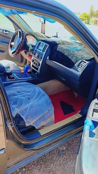 كلايسلر موديل 2010 وارد امريكي 3500 مبدل مكينة قبل شهر  بيه باب السايق...