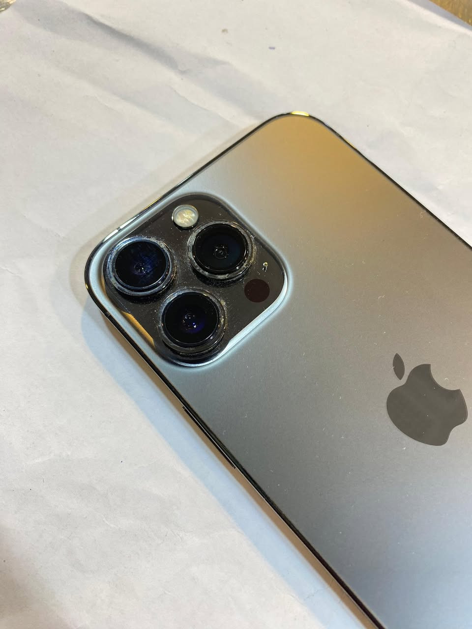 سلام عليكم
موبايل 13promax بطارية 80 الموبايل نضيف ومامبدل بي شي 
السعر 800 وبي مجال قليل للأتصال :***********
