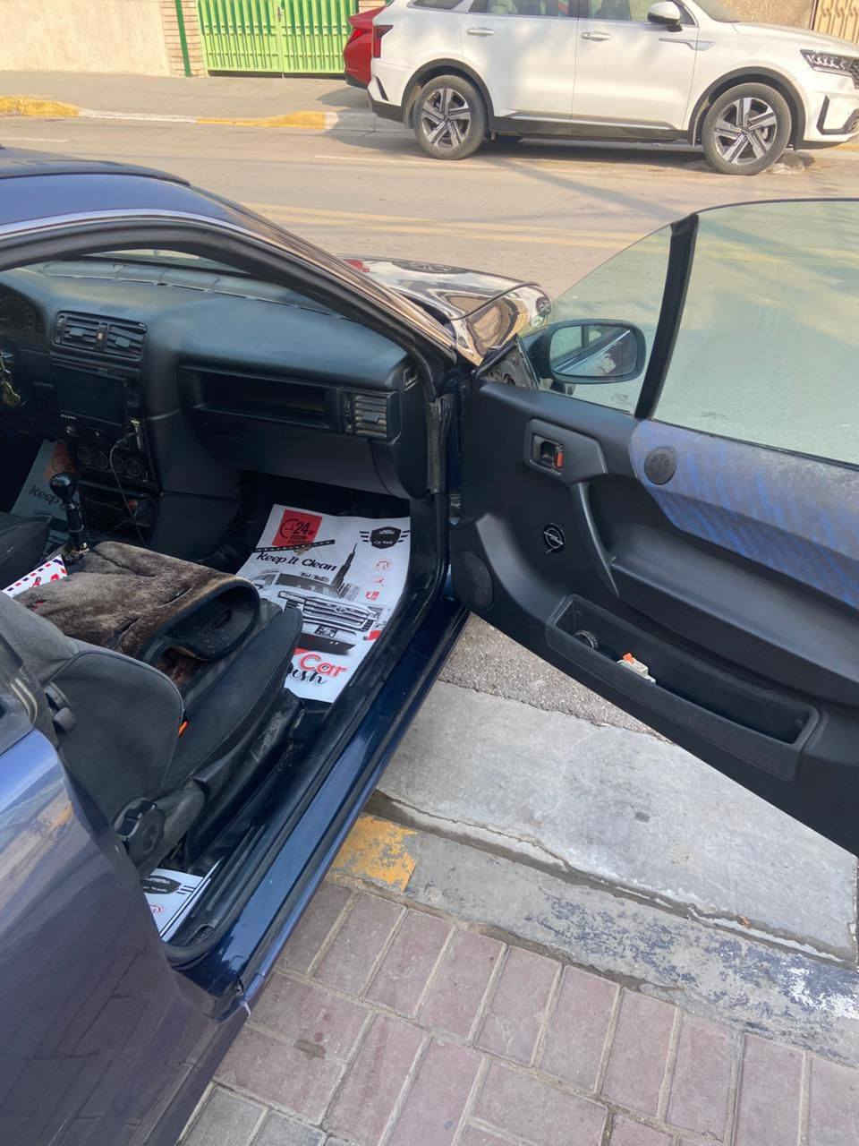 للبيع او مراوس اوبل افكترا  تك باب 
السياره مابيها حادث مصبوغه عام للجماليه 
موديل 91 سياره كامله من كلشي 
واتساب اتصال 
***********
