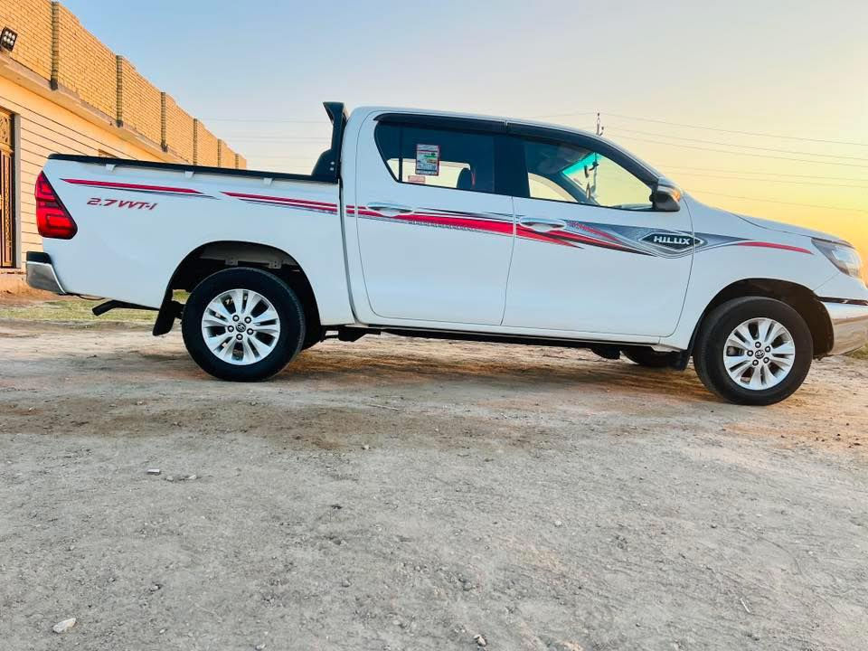 السلام عليكم هايلوكس ٢٠١٨ ساز  ماشيه ١٤٠ رقم بصره بأسمي كفاله من الضربه والتبديل العنوان ناصريه قضاء الشطره هـ***********
