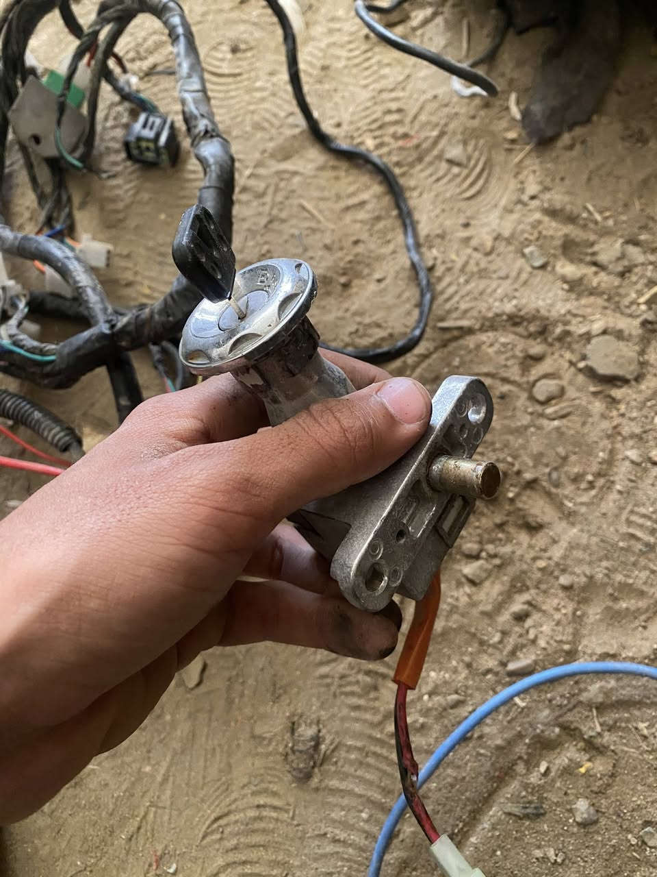 مكاني سوق الشيوخ غراض تفصيخ ماكس شنو تريد موجود كلمن وسعره الخاص مفتوح ورقمي هذا ***********
