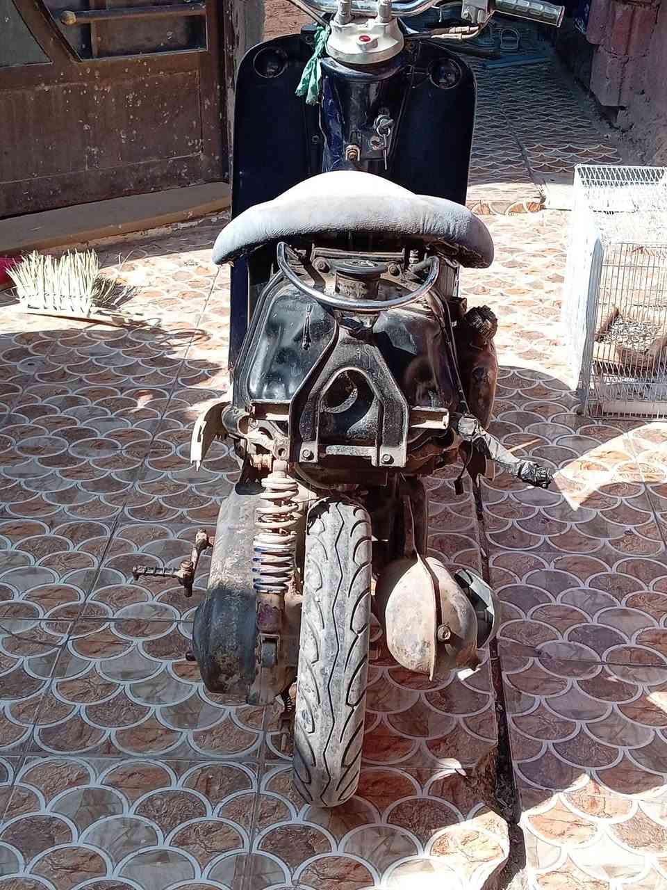 مكلف بلنشر دراجه للبيع مااعرف عطله ١٠٠وبيه مجال مكانه حله للاستفسار الاتصال بلرقم ***********
