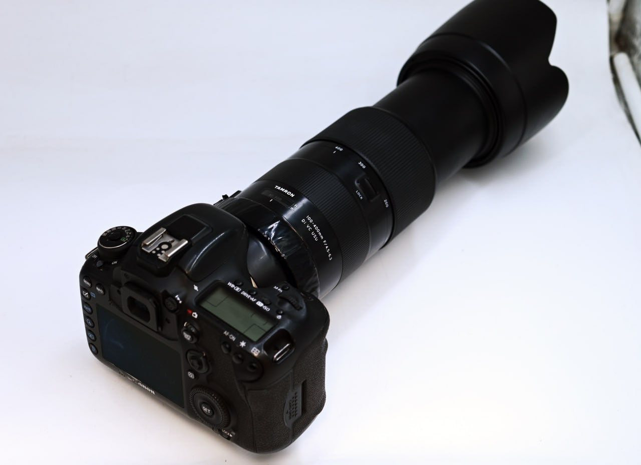 كأمره كانون  (💣👉7D Mark 2💣) نضافه 90/100 كامل ملحقات 
1- رام 32✅
2- كورتون✅
3- حزام كتف✅
4- شاحنه اصليه ✅
5 بطاريه اصليه ✅ 
6- توصاله نقل صور  ✅
يوجد توصيل كل العراق 🚚
 ***********
