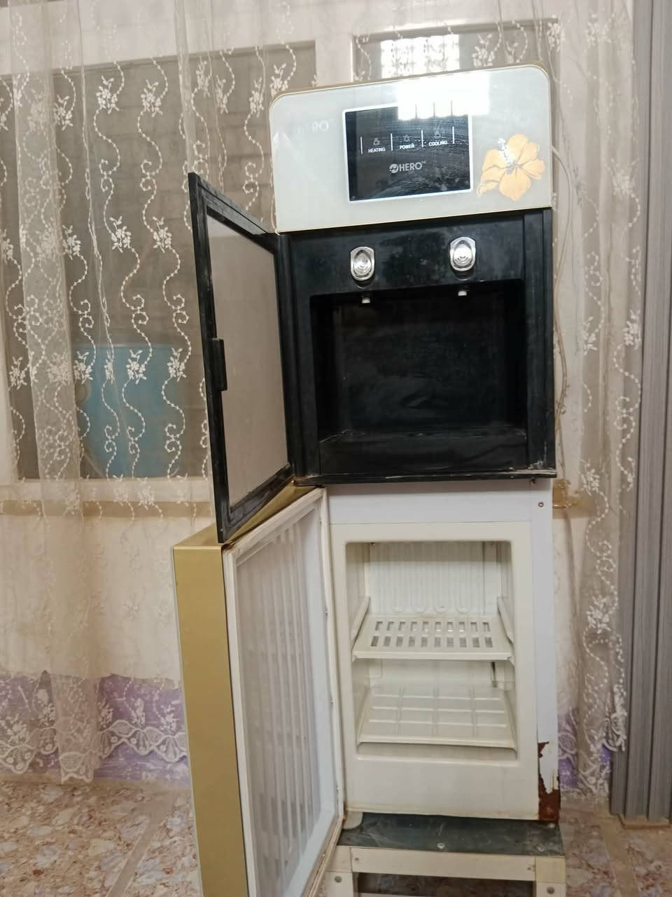 براد للبيع شغال عالفحص ***********

