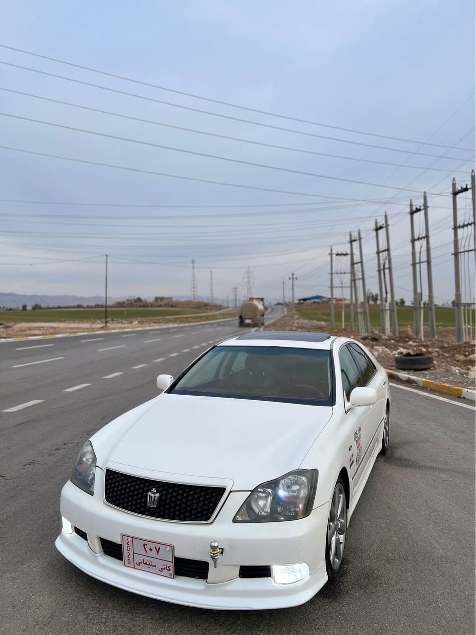 سەرەتا بەناوی خوای گەورەو میهرەبان🤍
تویتا کڕاون شاهینە بۆفرۆشتن
مۆدیل ٢٠٠٧
بڕاوە ١٨٤ تازه داخل 
 کامل جایز کراوە 
گير مه كينه به شه رت ناوڕەش فورميكا سور 
٣دوگمەی قەپات مواسەفات 
ویل دینگە
 جڵدو هیتەر
   ئاوینە کارەبا
سەیارەکە بی چاڵ بی شوختە 
سەقفی شوشەی 
تەبرید ساردو گەرمی بەسراوە بەشەرت 
تەقەورەقەی نیە بەشەرت
پشتو پیشی کەپسە دەعمو لیدراو بەشەرت 
کەڤەر گۆڕاو بەشەرت
سەقفی بۆیاخ نیە بەشەرت ره نگ گوراي نييه به شه رت 
هەموو گیانی بەشەرت
*********** كويسينجاك, أربيل
