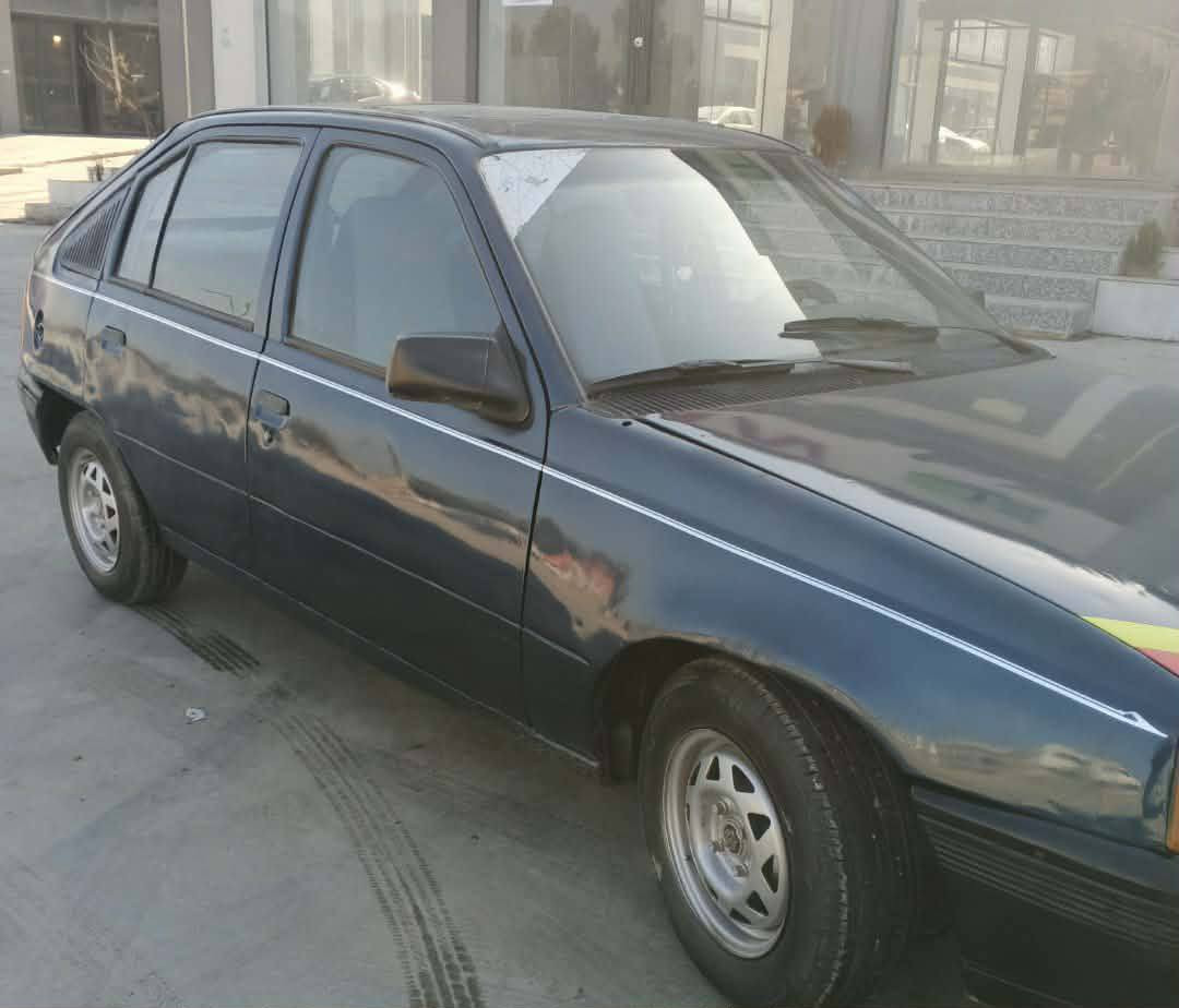 السلام عليكم
كاديت صندوق موديل 90 حجم 16
مصبوغة عام جمالية 
محرك بي اثر صرف كير شرط 
شرط التحويل من الشرعي 
مكان السياره موصل الايسر 
السعر22 وبيها مجال قليل
اتصال  ‏‪***********‬‏ اسيا ***********
