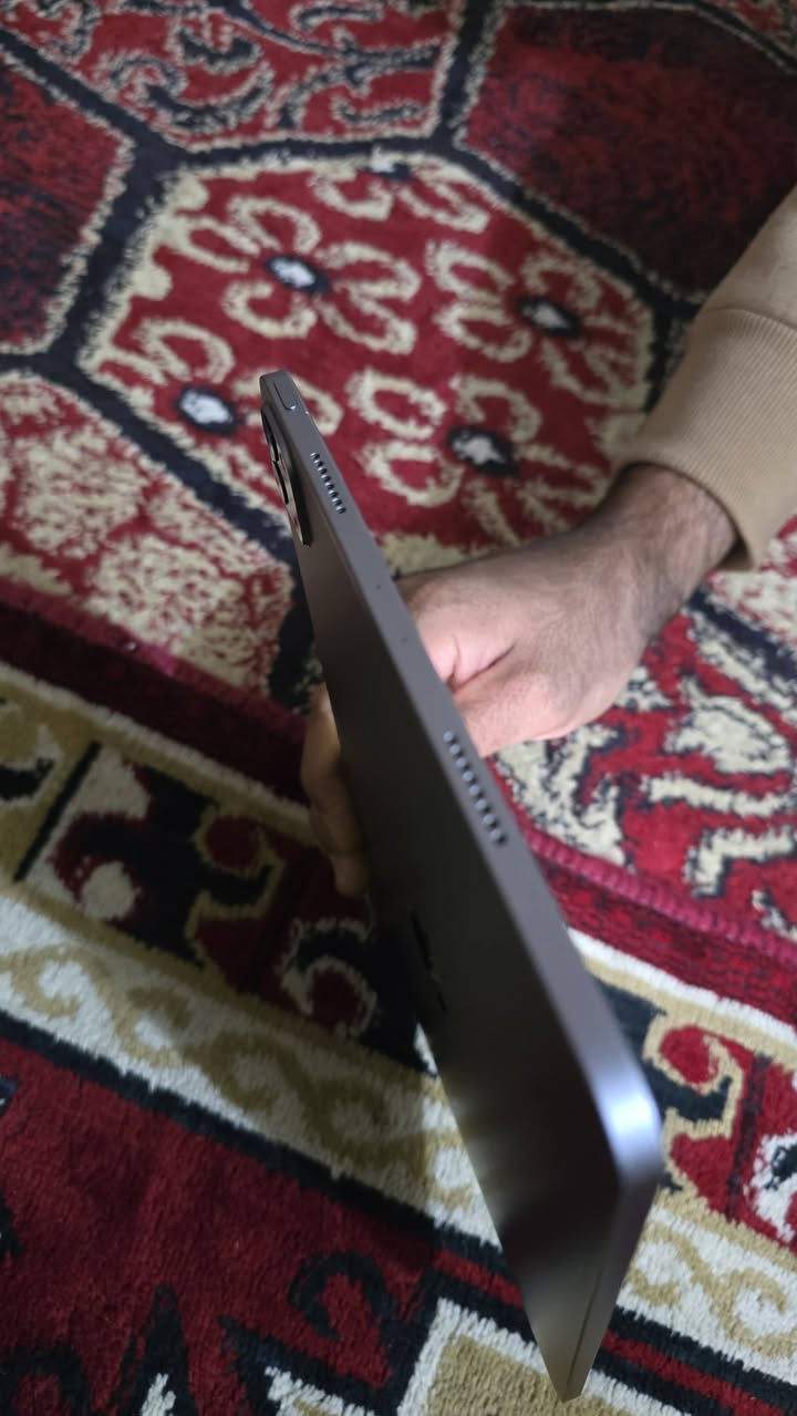 ايباد 11برو الجيل الرابع مكفول كفالة عامة ذاكرة 256 كامل ملحقات شاحنة +كارتون السعر 850 وبي مجال مكاني بغداد المحمودية اتصل ***********
