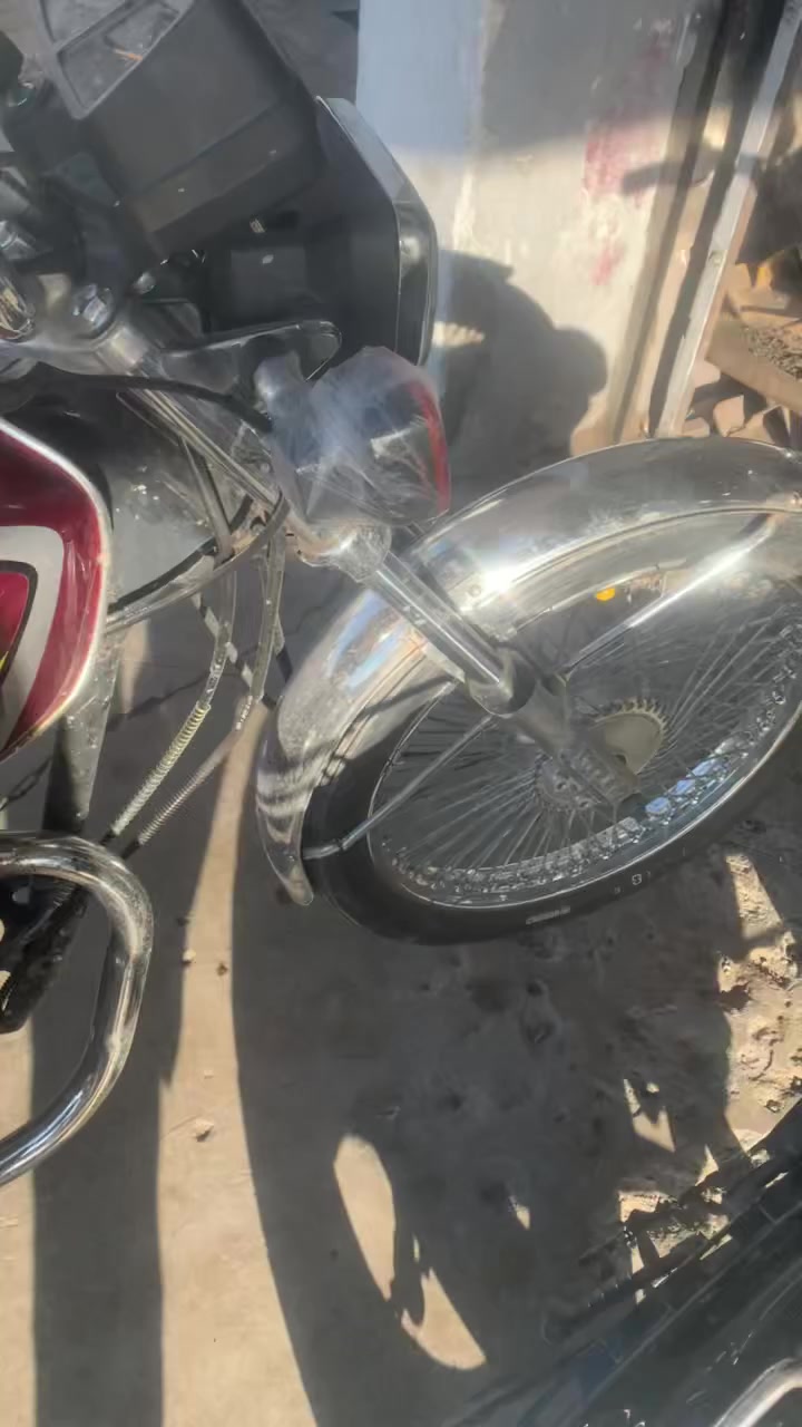 سلام عليكم لبيع ماطور ايراني اربعه كير محرك تايكر مبدل بس بس ولفات موديل ٢٠ متوجد فيس سعر ٤٠٠ وبي مجال


**إذا كنت صاحب هذا الإعلان وتريد حذفه لأي سبب، رجاءا أرسل رسالة إلى الدعم الفني**