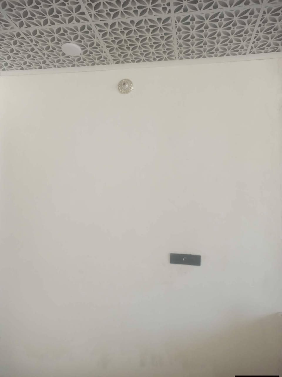 🏡دار للبيع اقصاد اقصاد 🏡
المساحة: 50 متر مربع
✅ #طابو_زراعي_سند_25_أقرار_محكمه
مقدمه 10ملاين والباقي كل شهر ٥٠٠الف والسعر الكلي 22مليون 
الموقع: النجف شارع الصب عمود 317 

مواصفات البناء:
غرفة/ صالة معزولة/مطبخ معزول/ صحيات خارجية مكشوفة
بناء مرتب (أساس + سقف كونكريت + طابوك)
أرضية بورسلين أبو الـ 60

الخدمات:#بعد_عن_سوق_100م
ماء كهرباء مدارس سوق تبليط مولد

للاستفسار والاتصال:
***********
