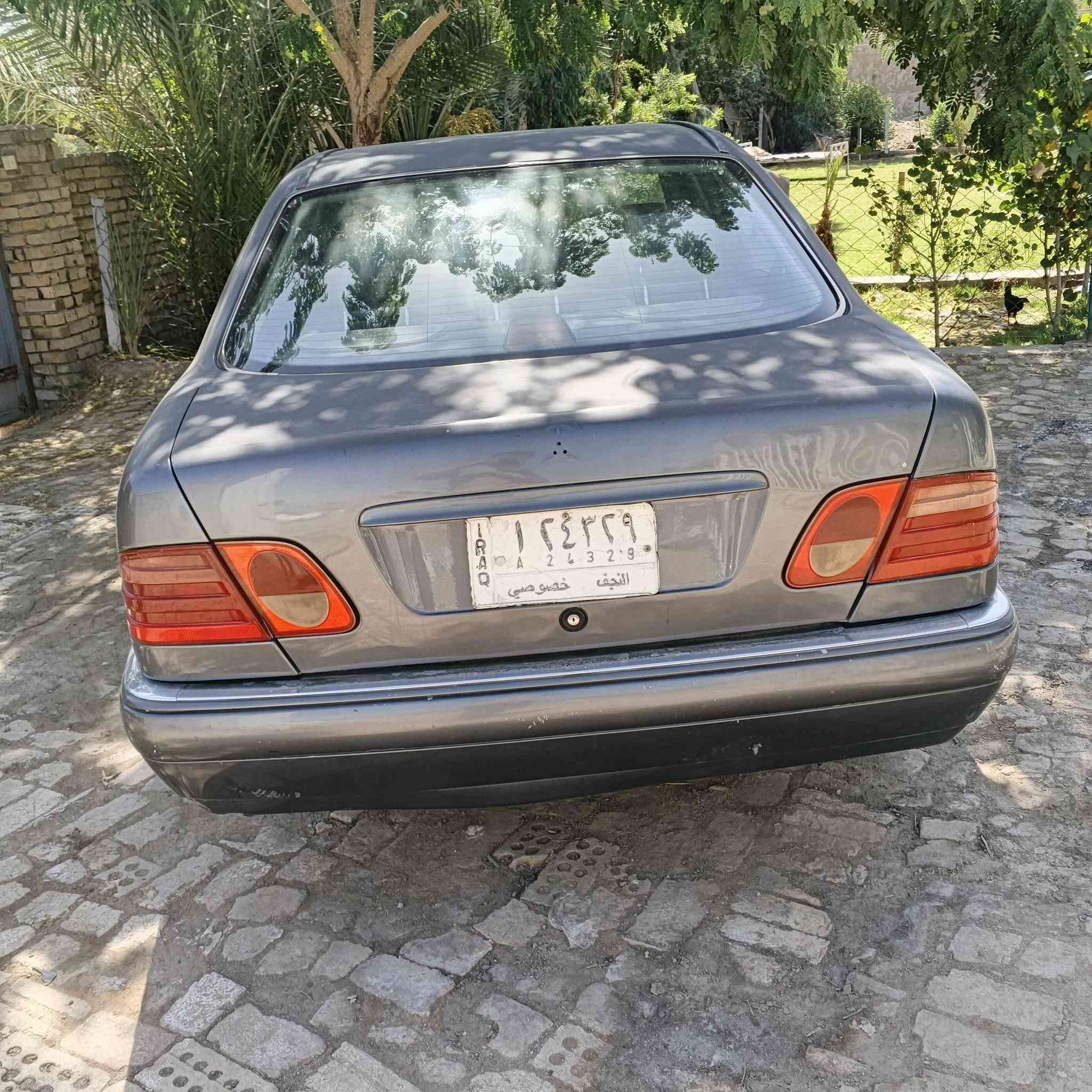 السلام عليكم
سياره مارسدس ام عيون موديل 97 

 محرك سته سلندر خراطيم كير D4مكفوله من اي شيء 

تحويل ثاني يوم مكان السياره بابل للاستفسار اكثر اتصل على الرقم***********
