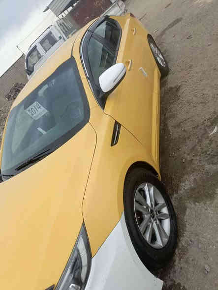 السلام عليكم …  كـيا اوبتما للبيع موديل 2014 سياره بيها باب السايق مبدل وحادثه خلفي سياره حلوه مامتعوبه مصفره هيئه وغرامات السعر 107 وبيه مجال بسيط.مكلف بلنشر *********** خابر ودلل
