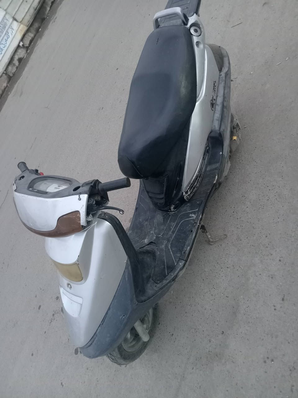 للبيع فضائي ياباني كهربيات كله شغاله سلف وهندر  محرك ناعم لاتبخير ولا شي بس كابريتر يرادله تنضيف
سعر 300   وبيه مجال
 مكان بغداد حي البتول الجسر الفرنسي


**إذا كنت صاحب هذا الإعلان وتريد حذفه لأي سبب، رجاءا أرسل رسالة إلى الدعم الفني**