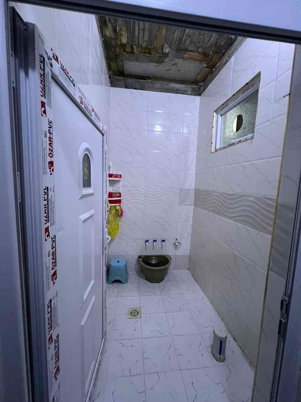 بيت 🏡 طابقين للبيع.    في حي القوسيات
خلف معمل 🏭 غاز التوفيق   

المساحه.   110. متر مربع 

وجها.    10.  م نزال.   11.   م

طابق الأول يحتوي  عله استقبال مطبخ.  غرفه نوم 🛌.  مشتملات.  خارج داخل. 

طابق الثاني يحتوي عله ثلث غرف نوم 🛌.  مشتملات 

خدمات ماء 💦 كهرباء ⚡️. قريب من التبليط 

سند زراعي ملك صرف.   نموذج.   25. وصل بلديه من الشرعي مباشر 

الدار 🏠. بناء 🔨. حديث.  ألفين.  2025. 

اتجاه.  قروب تام ☀️ 

السعر. ( 55 ).  بي مجال 

‏الاستفسار بالأرقام 

       ***********

***********
