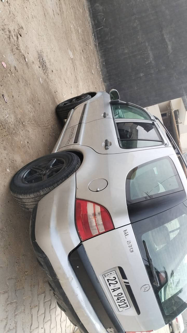 مارسيدس Ml2003 رقم أربيل جديد باسمي تبريد تدفئة شغال بدون ضربة او صبغ مكان ديالى السعر٦٨وبي مجال
***********
