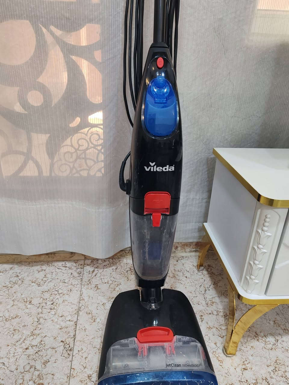 للبيع مكنسة Vileda JetClean الأصلية
✅ تكنس وتغسل الأرضية بنفس الوقت
✅ مناسبة للسيراميك والرخام والأرضيات الصلبة
✅ خزان ماء للتنظيف وجمع الأوساخ
✅ سهلة الاستخدام والتنظيف
✅ سلك كهربائي طويل
✅ حالة ممتازة جداً ونظيفة
✅ لا يوجد أي عطل أو كسر، تعمل 100%
سبب البيع: السفر
سعر الشراء: 190 دولار
سعر البيع: 115,000 دينار عراقي فقط
للمهتمين التواصل على الخاص. السعر مناسب جداً مقارنة بحالتها الممتازة


**إذا كنت صاحب هذا الإعلان وتريد حذفه لأي سبب، رجاءا أرسل رسالة إلى الدعم الفني**