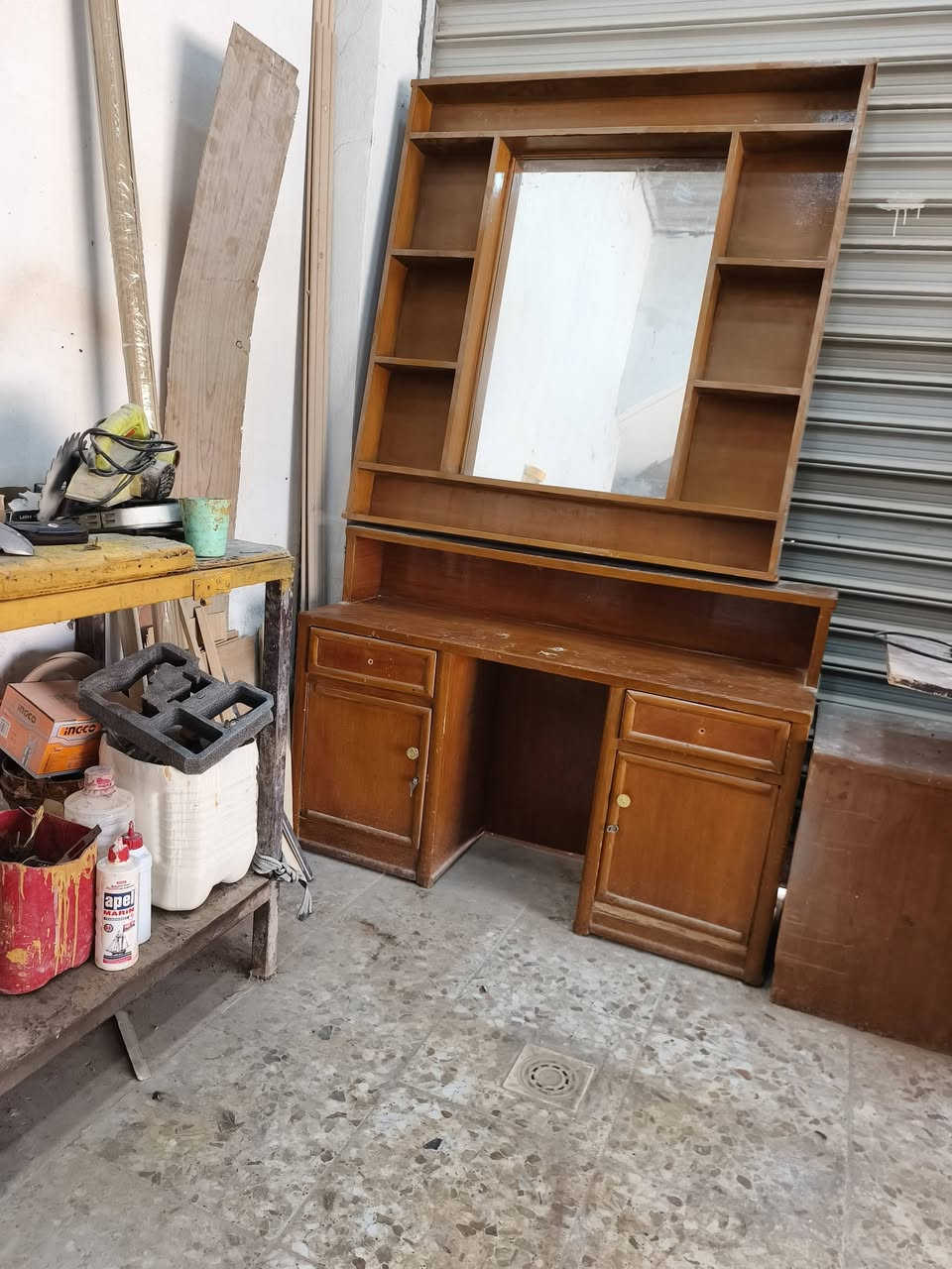 غراض للبيع مكاني نجف حي النداء للستفسار ***********
