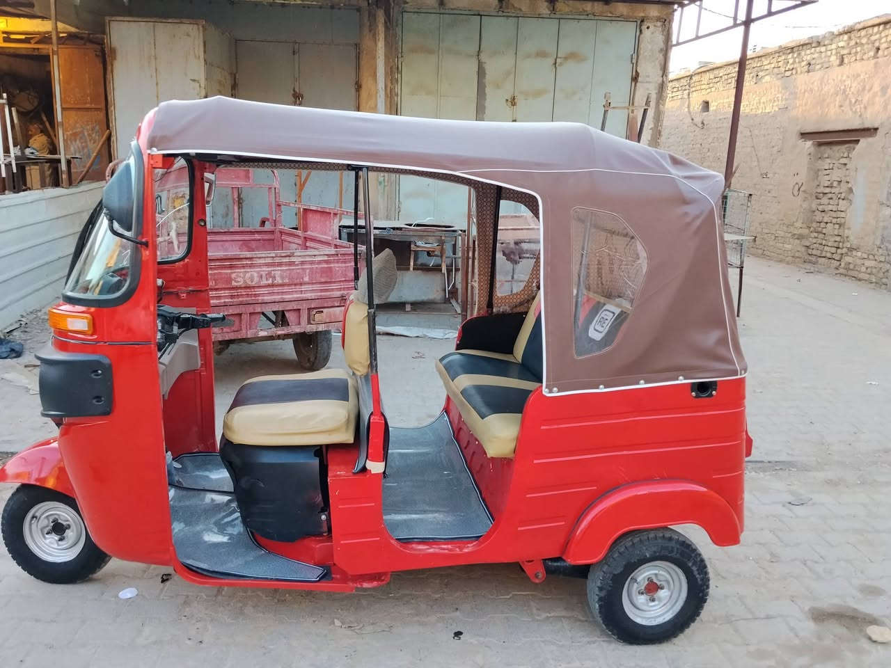 سلام عليكم تكتك مديل 2018معمره تعمير عام مصبوغه عام السعر سته مليون وبيه مجال


**إذا كنت صاحب هذا الإعلان وتريد حذفه لأي سبب، رجاءا أرسل رسالة إلى الدعم الفني**