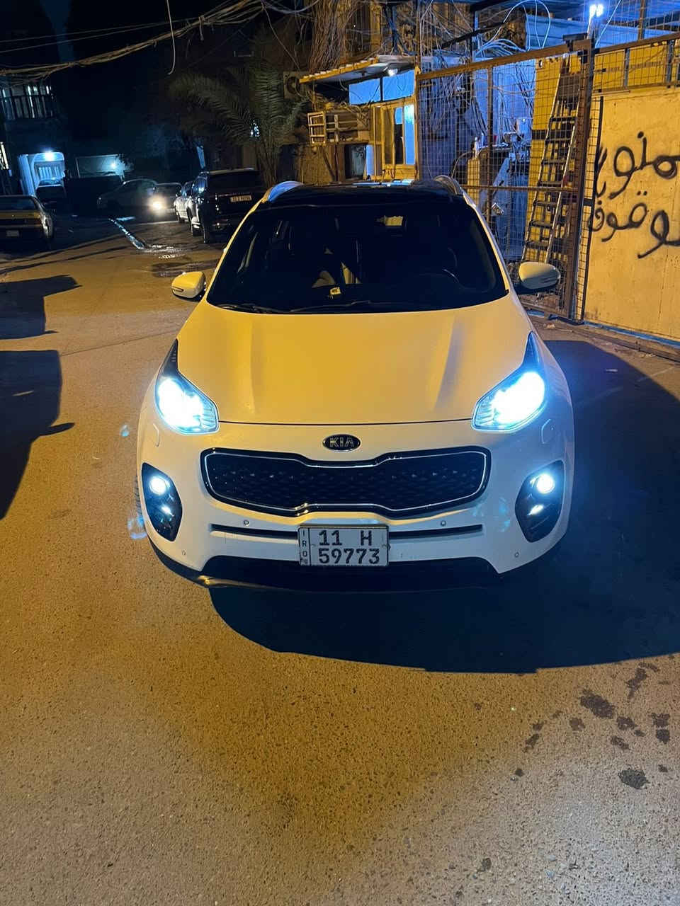 سلام عليكم
سبورتج خليجي ٢٠١٩ فول مواصفات بوضع الشركه 
ماشيه ٤٩ الف كيلو متر حقيقي
بيها جاملغ خلفي صبغ فقط قطعه وحده بس  بدون دواخل وموضح بالصور مصوفر
مواصفات بانوراما
كشنات ثنين كهرباء 
اوتو هولد 
هاند بريك بصمه
جنطه كهرباء
بصمه تشغيل وابواب 
وتشغيل عن بعد
كامره خلفيه
شاشه كبيره
سياره من دعاميه لدعاميه بدون اي نقص 
كير مكينه حداديه تبريد كلها كفالة بوضع لشركه
سعر السياره 187 ورقه وبيها مجال بسيط
***********
بغداد الكراده
