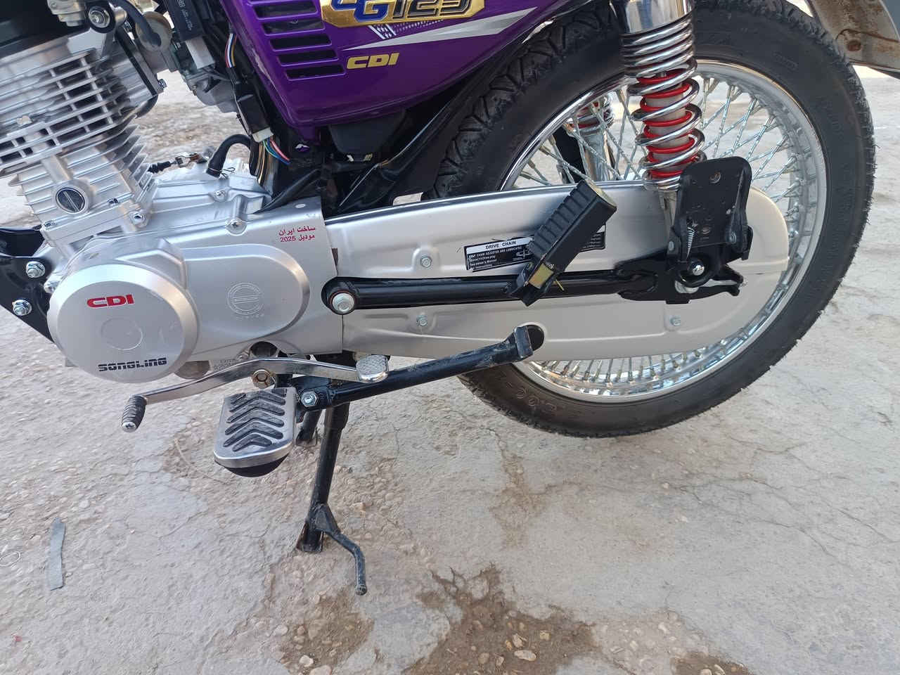 السلام عليكم تايكر للبيع موديل 2025 شهر ال11 طلعتها وكيل 800 وبيها مجال
***********
