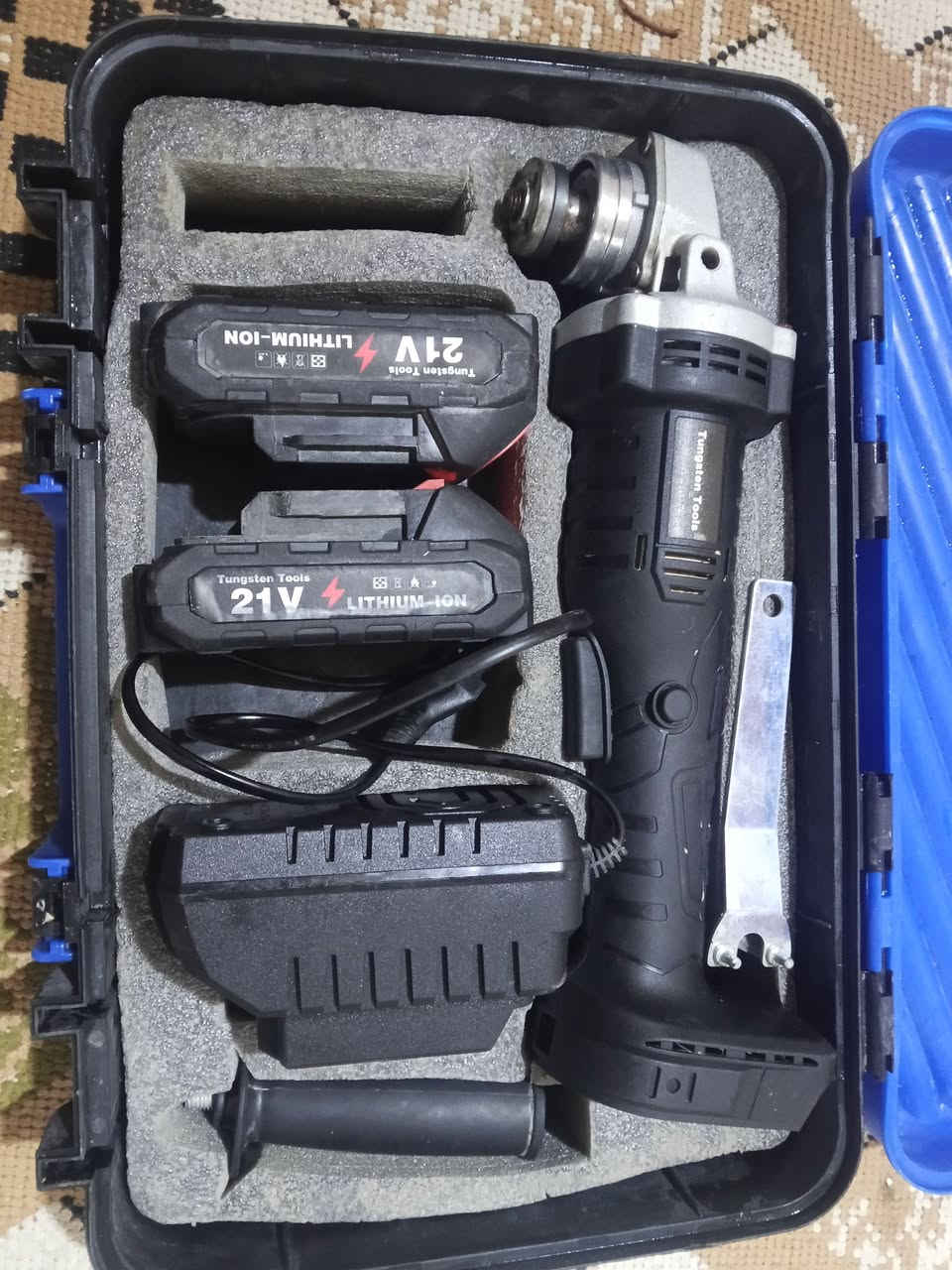 كوسرة شحن نظيفة جدا بهذا الشكل
بسعر مناسب 
ابيع فحم


**إذا كنت صاحب هذا الإعلان وتريد حذفه لأي سبب، رجاءا أرسل رسالة إلى الدعم الفني**