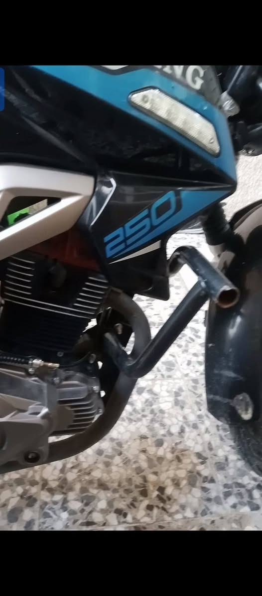 سلام عليكم
دراجة شاينك 250 (6) نمر 140 

رقم وسنوية بأسمي 

تحويل ثاني يوم 

السعر 2 و 200 وبيها مجال ،

رقمي *********** 

المكان بغداد الشعب نهاية حي اور 

الدراجة مكفولة
