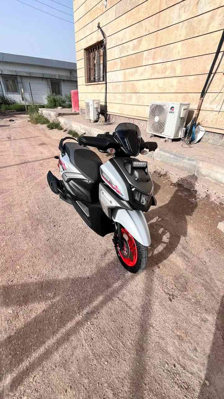 السلام عليكم 
ZR2025
مكفوله كفاله عامه 
مكنيه كير مكفولات
بيع او مراوس بغير لون بس كون نضيف 
السعر 2500

‭***********‬

