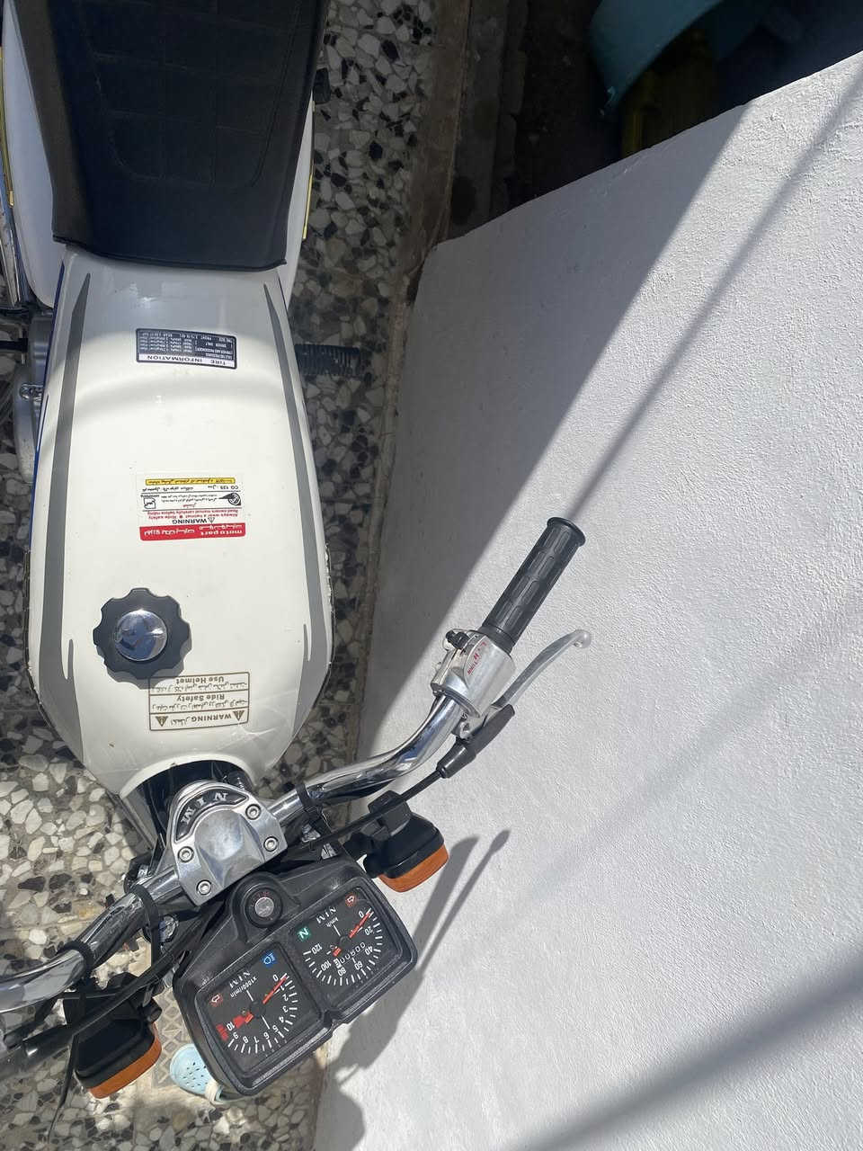 سلام عليكم اربعه كير جديده صارله شهرين طالع من وكيل وكيله العارضي دراجه اصولي اوراق كامله ماشيه ٩٠٠كيلو متر 
سعر مليون ١٥٠ وبيه مجال قليل مكاني نجف ***********
