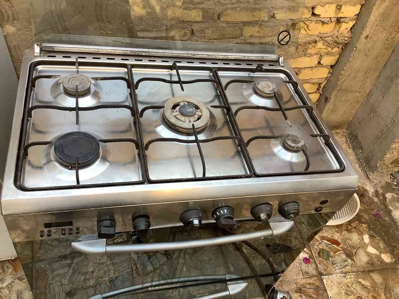 طباخ إيطالي نضيف ناره قويه حجمه كبير كله شغال ￼


**إذا كنت صاحب هذا الإعلان وتريد حذفه لأي سبب، رجاءا أرسل رسالة إلى الدعم الفني**