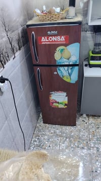 ثلاجه • نظيفة • شغالة