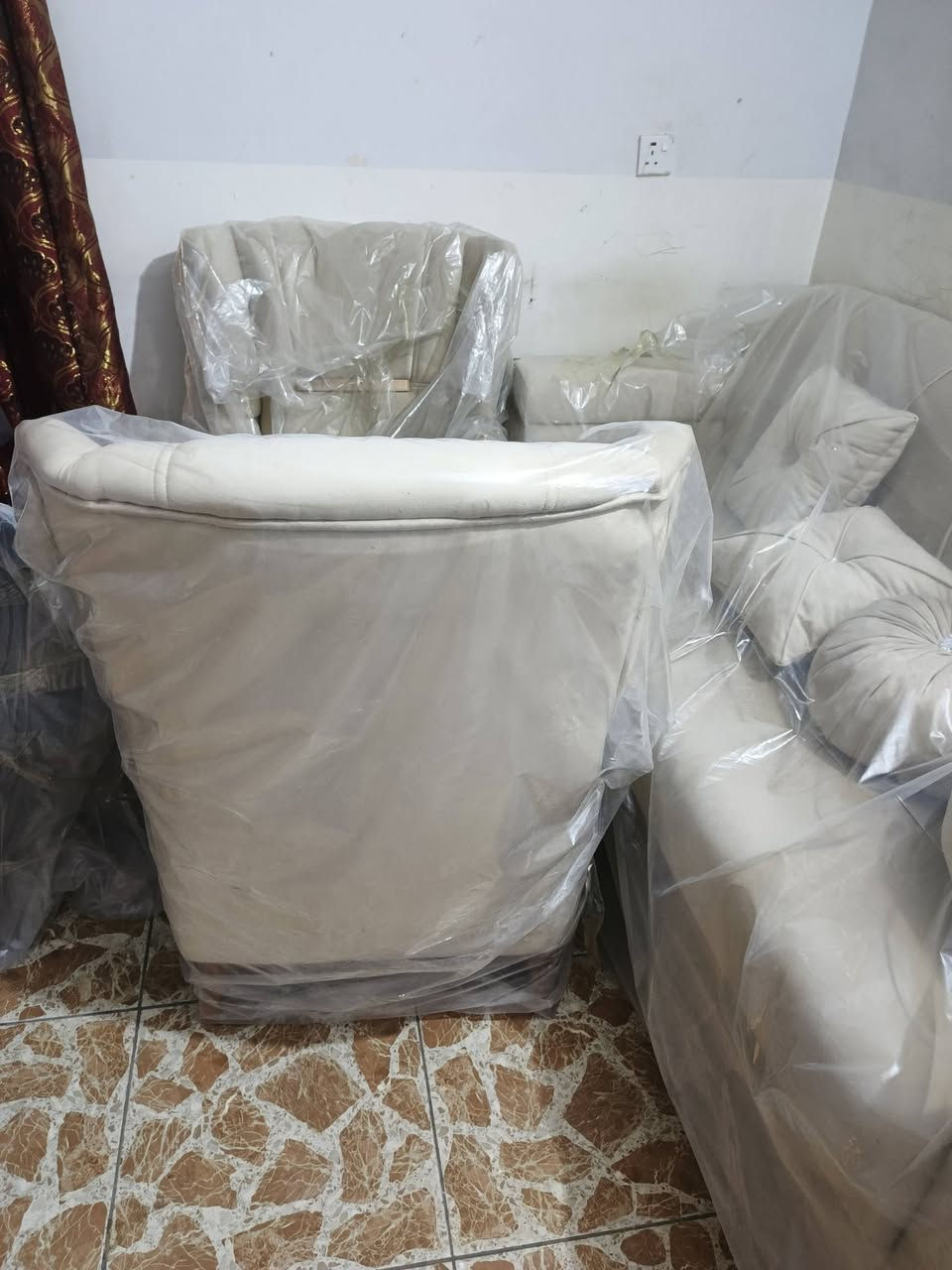 السلام عليكم تخم جديد للبيع ماخذه 1800 اريده 1100 بعده بجيس ***********
