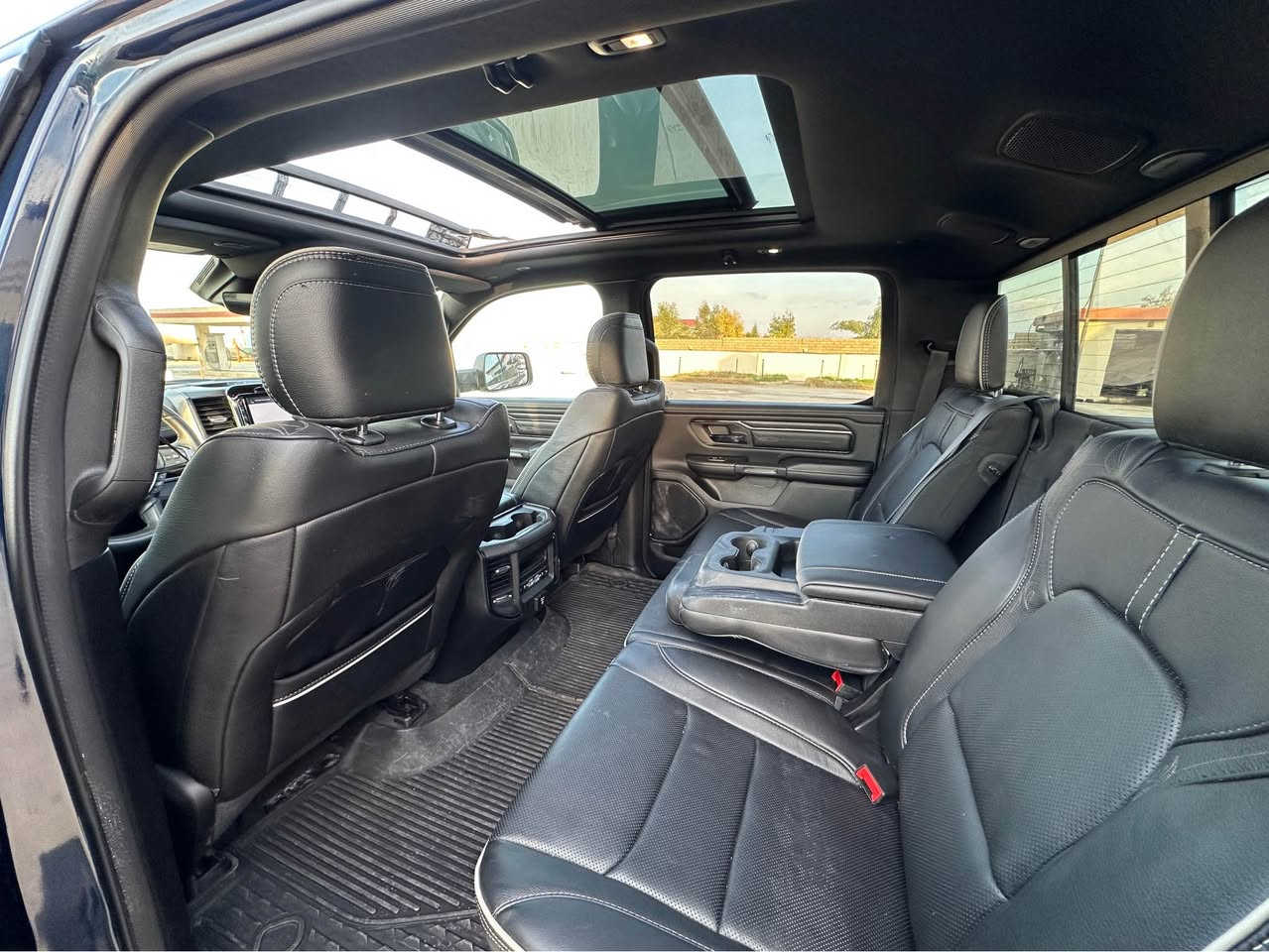 DODGE RAM TRUMP EDITION
دوج رام  ترامب ايديشن 
موديل 2023 مكينة هيمي V8  5.7 
مواصفات لمتدد(LIMITED) فول فول 1/1 احلى فئة
صفحة نفر صبغ بدون دواخل و بدون ايرباگ
لون راقي و مميز  60 ميل ماشية
عنوان : اربيل 
📞:  *********** + *********** + واتس اب
المواصفات :
* بنوراما 
*  باب طويل بودي قصير و بودي جكمجة
* شاشة تيسلا و گيچ الكتروني
*   جوبلسات جكات تصعد وتنزل حتى ب كونتول تنزل
*  دفع رباعي 4x4. فور ويل
*   رادار تفاعلي مع مانع تصادم.
*   نقطة عمياء.
*   تحذير الخروج عن المسار
*   استطفاف ذكي (اوتوپارك).
*   دوسات جانبية كهربائية.
*   المصابيح الأمامية زنون.
*   كشافات الضباب زنون.
*   المصابيح الأمامية والمصابيح الخلفية LED.
*   دخول ذكي (بصمة).
*   تشغيل عن بعد.
*   مقاعد من الجلد الفاخر.
*   المقاعد كهربائية مع ميموري.
*   المقاعد الأمامية تبريد وتدفئة.
*   المقاعد الخلفية تبريد وتدفئة.
*  الستيرن تدفئه
*   شاشة كبيرة 12 أنج.
*   نظام ملاحة نفكيشن GPS.
*   حساسات امامية وخلفية.
*   مانع تصادم خلفي.
*   محدد سرعة  . مكيف خلفي.
*   ويل كروم قياس 22 انج.
*   مرايا كهربائية جانبية من الكروم قابلة للطي كهربائيا.
*   الشباك الخلفي كهربائي.
*   المرايا الجانبية تدفئة.
*   باب الصندوق كهربائي. الخلفي .
*   امكانية تعديل ارتفاع دواسات البنزين والبريك.
*   هاند بريك كهربائي.
*   حساسات امامية.
*   حساسات خلفية.
*   مرايا مع خاصية التعتيم الذاتي.
*   مساحات تخزين إضافية أربيل, العراق
