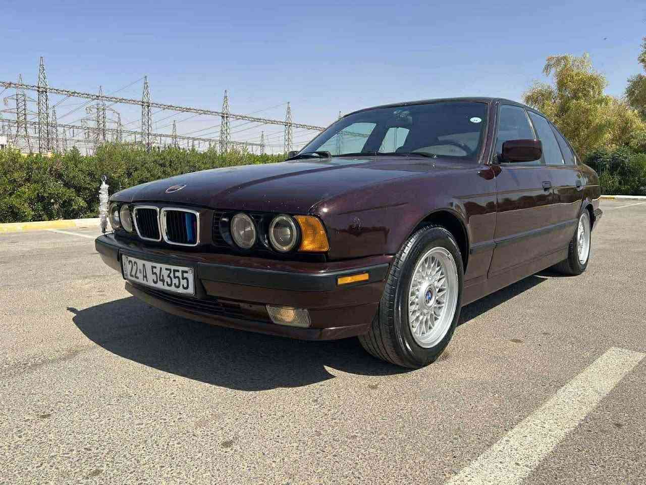 BMW/E34//1992//520iگيرعادى
گيرومه كينه و ته بريد و اكسلى به شه رت 
سه نه وى ره قه مى نويه تا2030
پيش گه وره يه ئرباكه بى سلايد 
جوارتايه و ويلى نويى له ژيره 
جه مپيكى خه فيفى پيشى هه يه 
شانسى و به تانه ى به شه رت 
شوين هه ولير *********** أربيل, العراق

