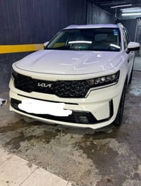 اخوان للبيع سيارة سورنتو موديل ٢٠٢٣ السيارة رقم الجديد وسنوية باسمي تح...