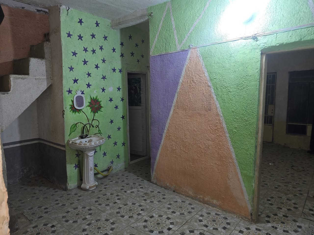 السلام عليكم بيت 50متر بلجاير خلفي البيت سعره45 ***********
