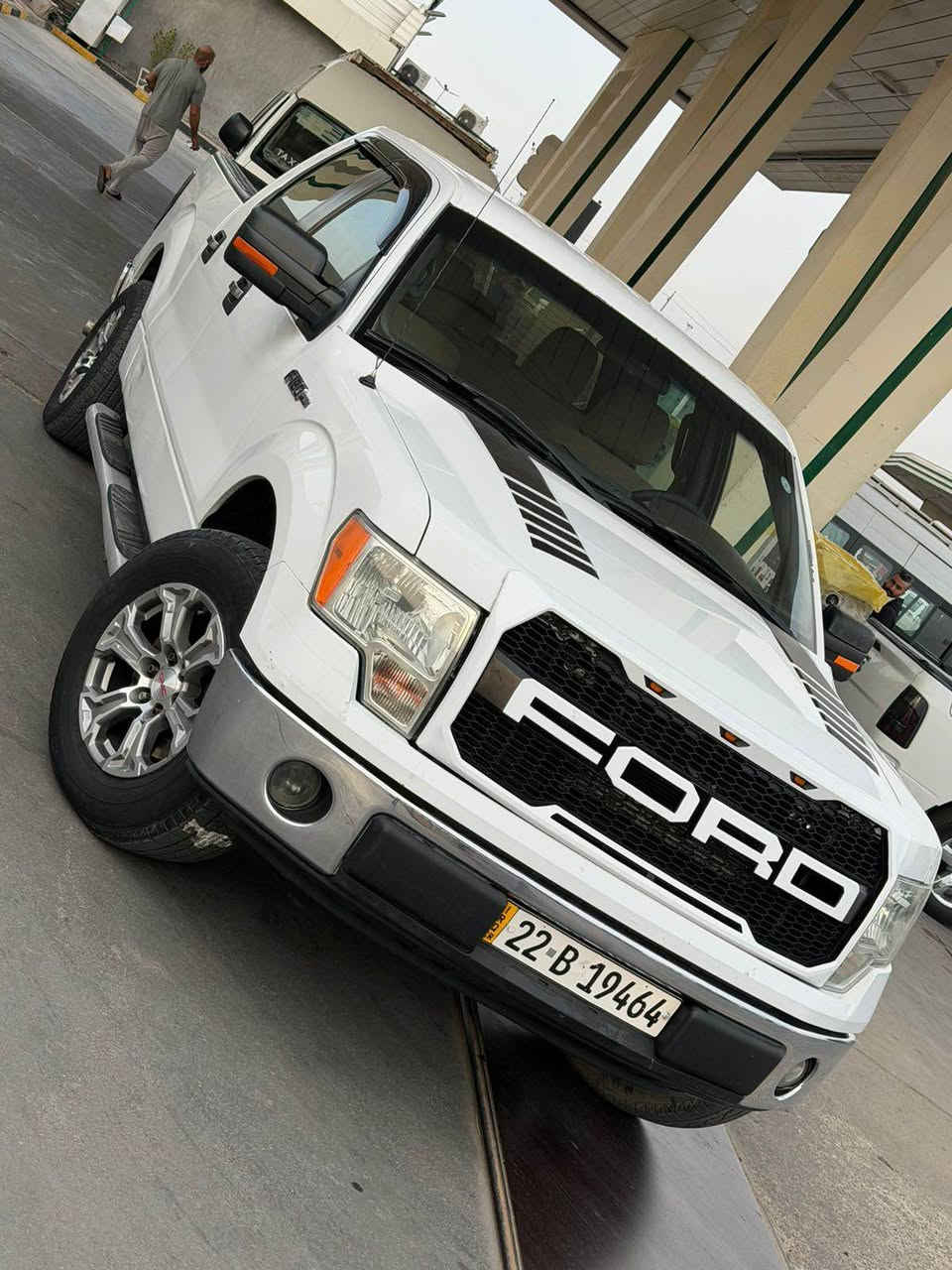 للبيع فورد F150 موديل 2011
خليجيه وكاله نيفا  
سيارة قوية ونظيفة وجاهزة للاستخدام
محرك كير تبريد تدفئه صدر كله جاهز 
 بدون أي مصاريف.
✅ وارد خليجي  
✅ محرك 8 سلندر 5000 المرغوب
✅ تدفئه تبريد شغاله بدون اي ملاحظات 

المواصفات:  
• باب طويل بدي قصير  
• ويل 18 مال جمسي حديث  سعره 800   
• شاشة + كاميرا خلفية  
• كشن منفصل  
• درج في باب البدي لسهولة الاستخدام  
• اضافة منظومة غاز 80 لتر (اقتصادية بالصرف)

⚙️ الحالة:  
المكينة، الكير، التبريد والتدفئة كلها تمام وجاهزة.

📄 السنوية: أربيل باسمي – تحويل مباشر  
📍 المكان: بغداد

💰 السعر: 140 قفل سعر نهائي

📞 الاتصال: *********** بغداد, العراق
