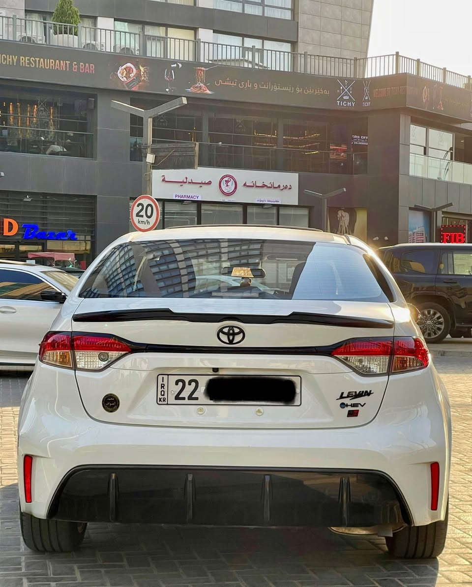 النوع : تويوتا كورلا سبورت بلاك اديشن
سنة الصنع : 2024
المحرك: 4 سلندر 
الموصفات :  مواصفات S BLACK TOP 
ناقل الحركة : AUTOMATIC
نوع الوقود.: بنزين + هايبرد 
الضرر : مكفولة كفالة عامه 
عدد الاميال : 27 الف كم 
العنوان: اربيل 

للأستفسار : *********** / *********** أربيل, العراق
