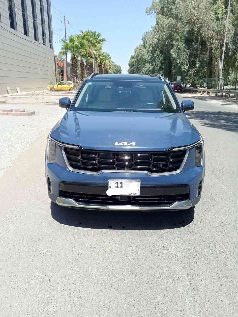 كيا سورنتو رقم بغداد دولي سنوية هزة جديدة موديل 2025 الشكل الجديد لون مميز مواصفات بصمة تشغيل عن بعد 7 راكب شاشة كبيرة تبريد لمس إنارة داخلية لمس هند بريك بصمه توقف ذاتي كامرة حساسات متعددة فتحة سقف بانوراما لايت زنون كراسي كهرباء داخل جلد لون ابيض مميز ويل كب مميز بعد مواصفات ماشية 22الف حادث جاملغ حافة البنيد سيارة جديدة داخل خارج كير محرك صدر تبريد ثلج الكل كفالة يوجد صور حادث مع السونار  السعر 255 اتصل وتدلل موبايل ***********
