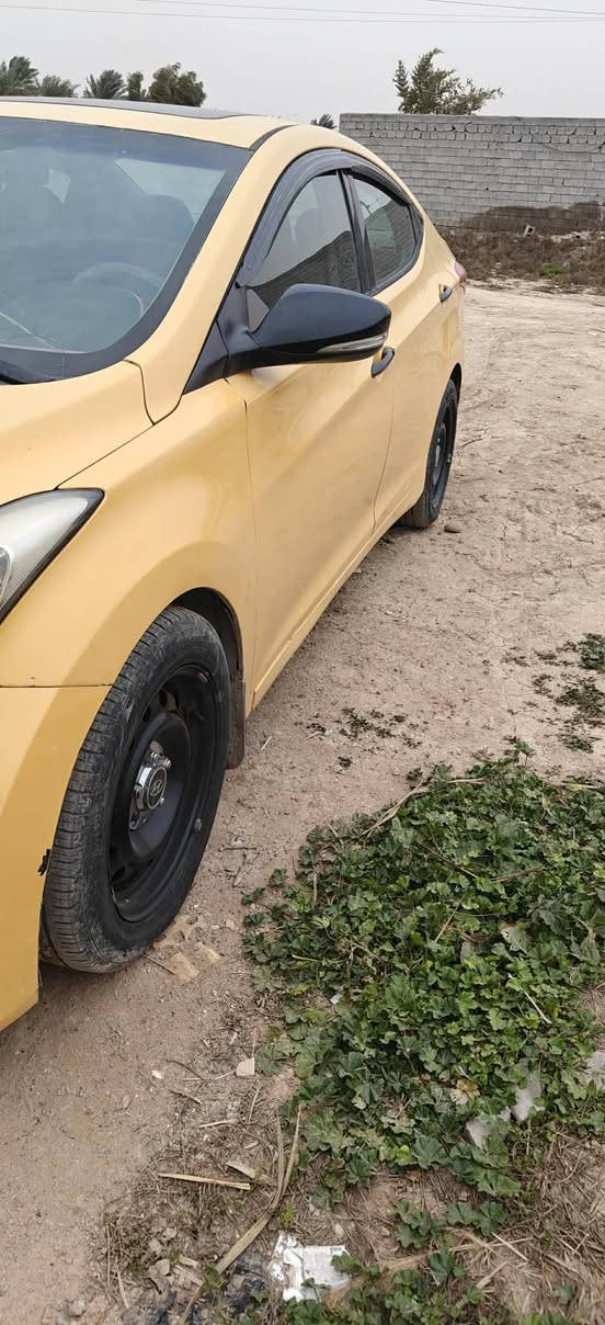 السلام عليكم
النترا 2013 فول عدا البصمه وارد امريكي ضرر جاملق امامي الايمن مبدل السعر  ١٠٠ 
للستفسار ***********
ديالى / خان بني سعد
