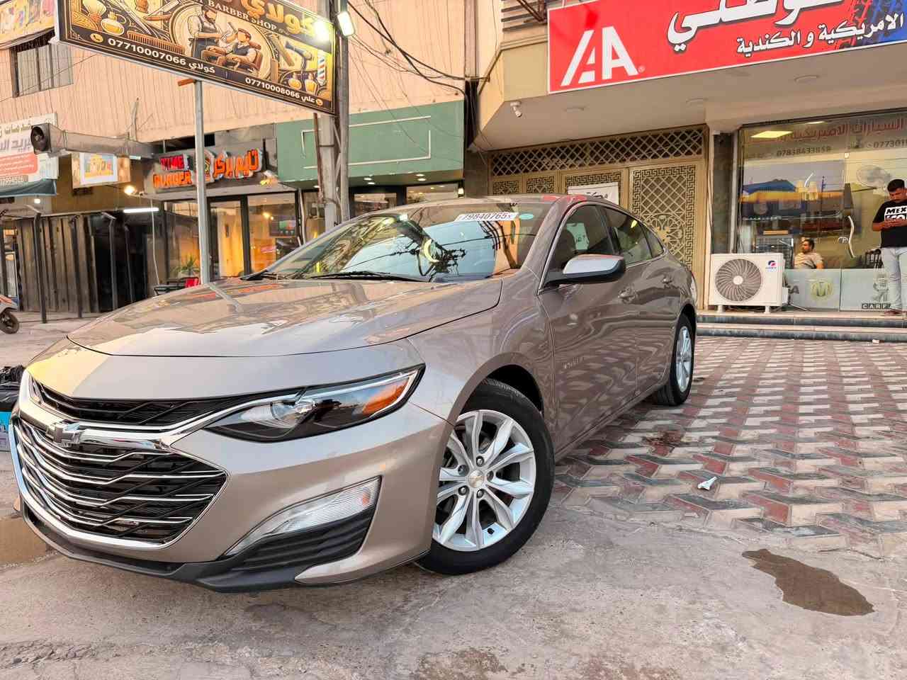 🚘 شفروليه ماليبو LT موديل 2024
✨ ماشة: 28 ألف ميل فقط

📍 العنوان: الدورة – بغداد

🔹 الحالة: ضرر ربع بنيد صبغ، بالإضافة إلى مكانين بارد بدون اي دواخل 

🔹 المحرك: 1.5L تيربو 4 سلندر

🔹 القير: CVT أوتوماتيك

🔹 الدفع: أمامي FWD

🔹 القوة: حوالي 160 حصان

🔹 5 ركاب

🔥 مواصفات فئة LT:

• مقاعد أمامية مدفأة ♨️

• تحكم مناخي أوتوماتيك ثنائي المناطق

• شاشة وسطية 8 إنچ

• Apple CarPlay & Android Auto لاسلكي

• تشغيل عن بُعد

• تشغيل بصمة/زر

• كاميرا خلفية

• حساسات خلفية

• مثبت سرعة

• تحكم بالمقود

• مقعد سائق كهربائي

• بلوتوث + Wi-Fi Hotspot

• مرايا كهربائية

• نوافذ كهربائية

💰 السعر: 119ورقه وبيه مجال

📌 بدون رقم – تترقم شمالي

💵 تكلفة الرقم: مليون و450 ألف

📱 للاستفسار واتساب: ***********
