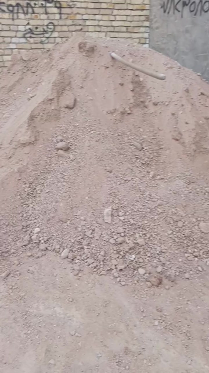 جزء من اعمالنه اليوميه مستعدون الكافة الاعمال تفليش تكشير البيوت تدخيل وفرش سبيس وحدل وقلع ارضيات من الكاشي تزفيت الارباطات اتصال على الرقم ***********

