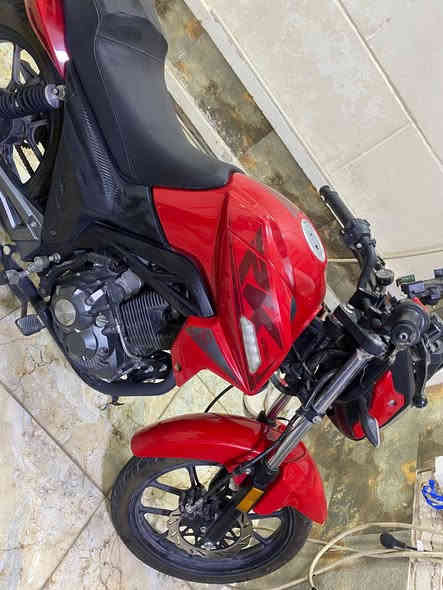 سلام عليكم شباب دراجه ار كي موديل 2025 ماشيه 14 الف دراجه نضيفه برغي ممفتوح بيها ومكفوله رقمها أربيل وبسمي تحويل ثاني يوم رايدها بمليونين و100 مكاني دوره لتواصل ***********
